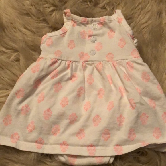 🚫SOLD🚫🌸🌸Carter’s dresses and short set🌸🌸 - Picture 2 of 8
